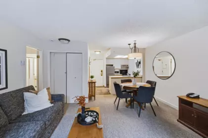 207 4809 Spearhead Drive, Whistler, BC, Whistler — Apartment/Condo for sale