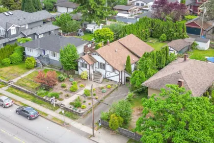 411 E 15th Street, North Vancouver, BC, North vancouver — Single Family Residence for sale