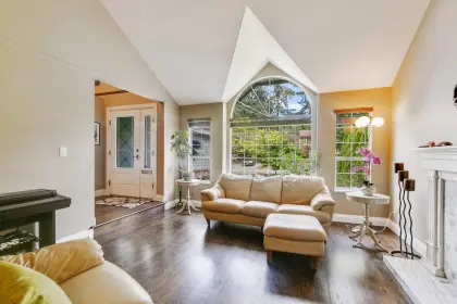2580 Latimer Avenue, Coquitlam, BC, Coquitlam — Single Family Residence for sale
