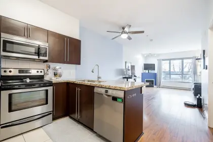 207 7655 Edmonds Street, Burnaby, BC, Burnaby — Apartment/Condo for sale