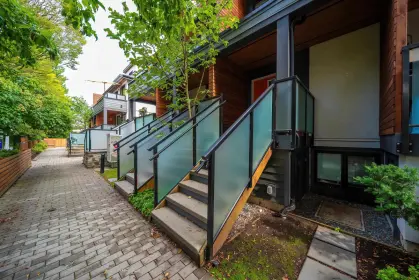 2743 Ward Street, Vancouver, BC, Vancouver — Townhouse for sale