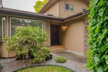 14923 94 Avenue, Surrey, BC, Surrey — Single Family Residence for sale