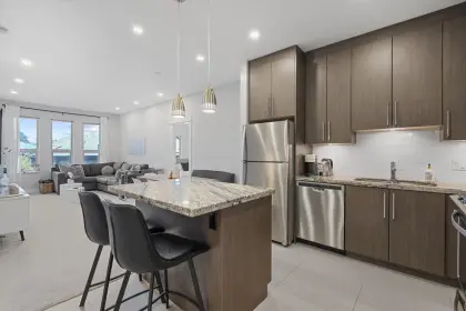 304 1468 St. Andrews Avenue, North Vancouver, BC, North vancouver — Apartment/Condo for sale