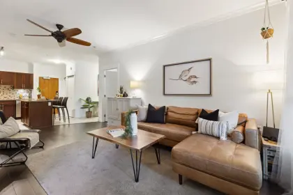 109 1468 St. Andrews Avenue, North Vancouver, BC, North vancouver — Apartment/Condo for sale