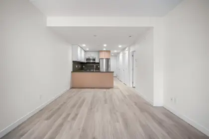 206 9350 University High Street, Burnaby, BC, Burnaby — Apartment/Condo for sale