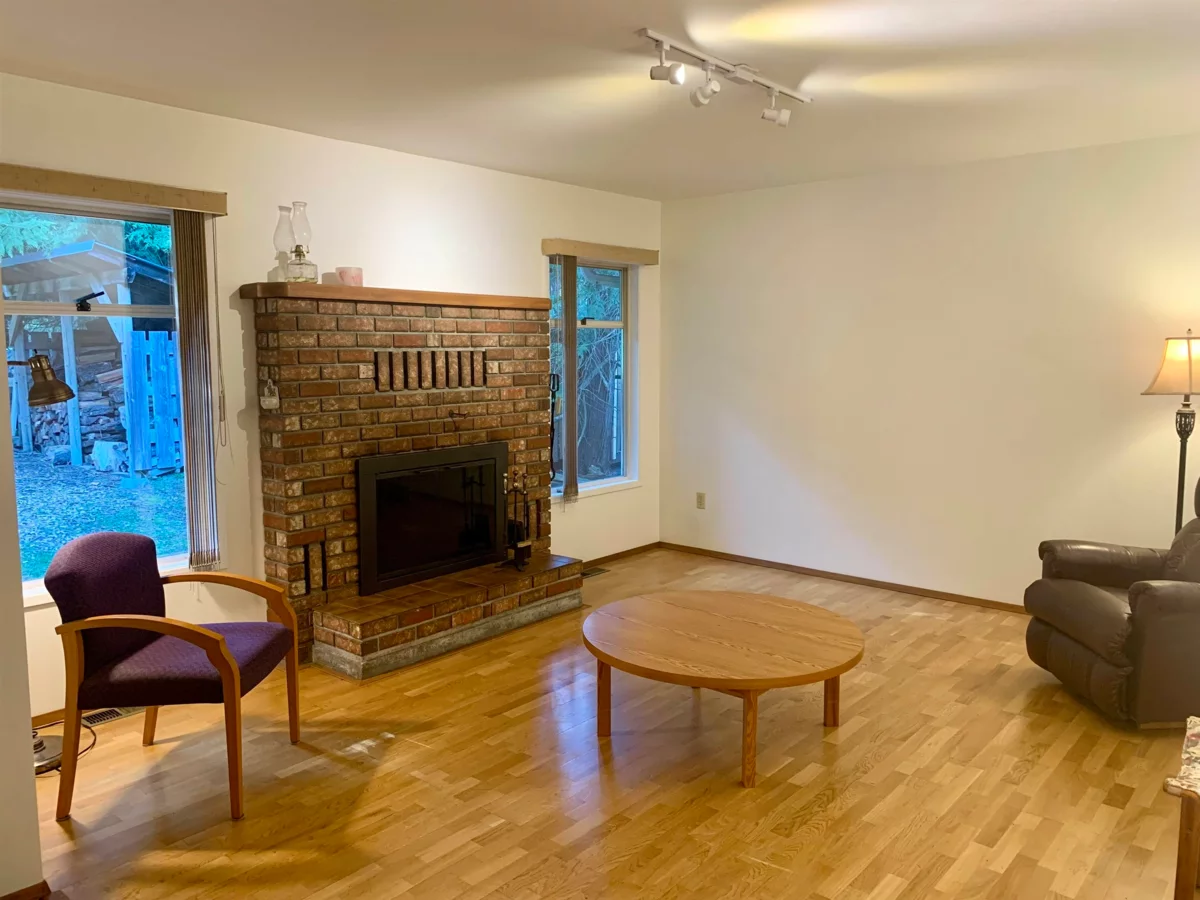 Kitchen Photo of 552 Club Crescent, Mayne Island, BC