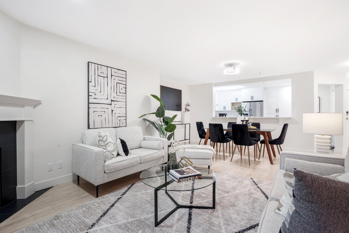 Dining Area Photo of 201 13870 70 Avenue, Surrey, BC