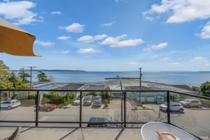 15187 Victoria Avenue, White Rock, BC, White rock — Single Family Residence for sale