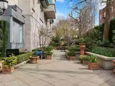 Hot Tub / Spa Photo of 1B 1596 W 14th Avenue, Vancouver, BC