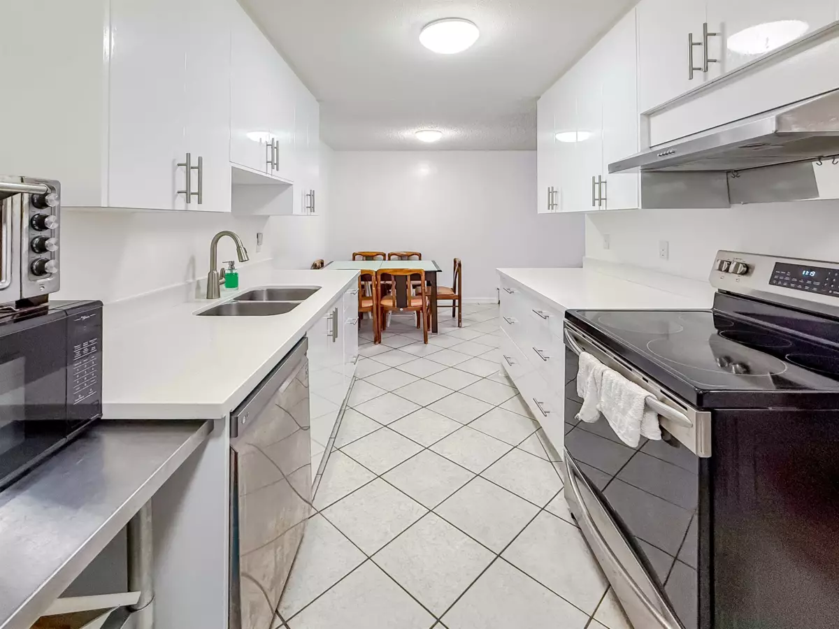 Bedroom 3 Photo of 124 9101 Horne Street, Burnaby, BC