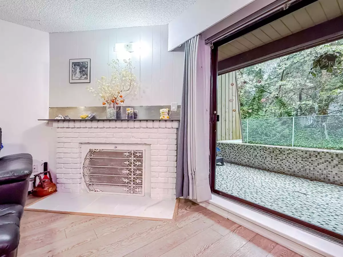 Dining Area Photo of 124 9101 Horne Street, Burnaby, BC