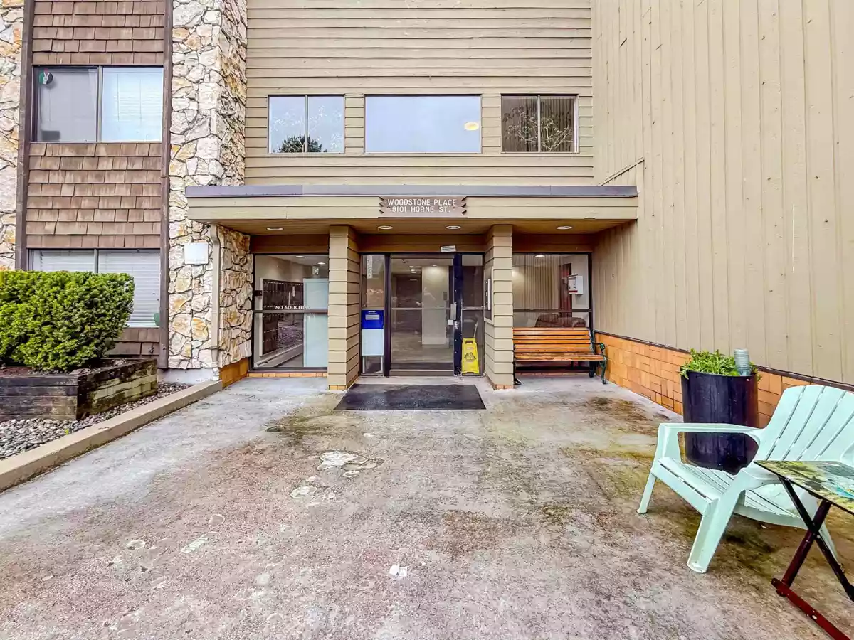 Hot Tub / Spa Photo of 124 9101 Horne Street, Burnaby, BC