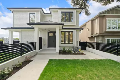 2996 E 8th Avenue, Vancouver, BC, Vancouver — Half Duplex for sale