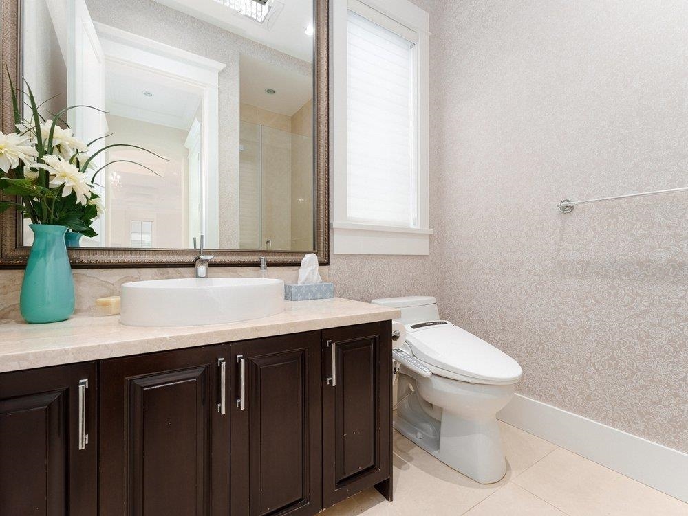 Breakfast Nook Photo of 1260 Kings Avenue, West Vancouver, BC