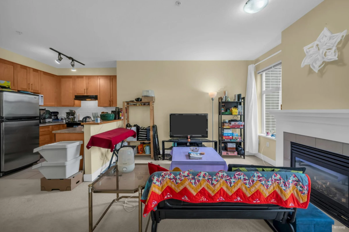 Kitchen Island Photo of 307 2083 W 33 Avenue, Vancouver, BC