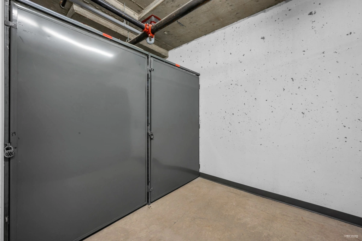 Laundry Room Photo of 307 2083 W 33 Avenue, Vancouver, BC