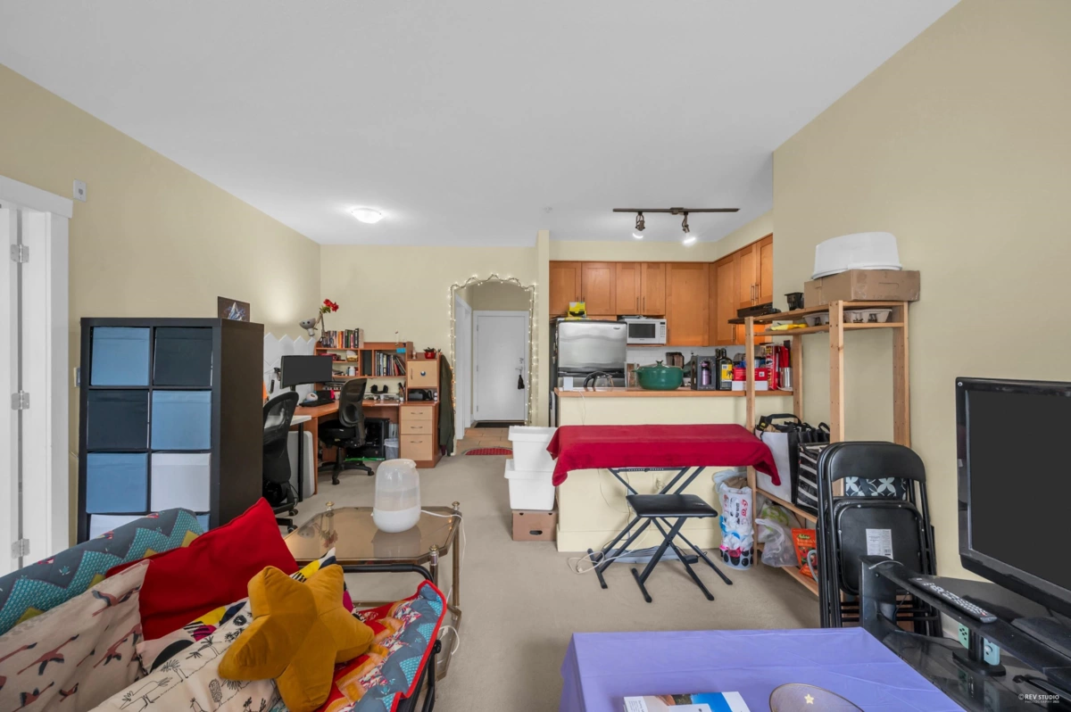 Primary Bathroom Photo of 307 2083 W 33 Avenue, Vancouver, BC