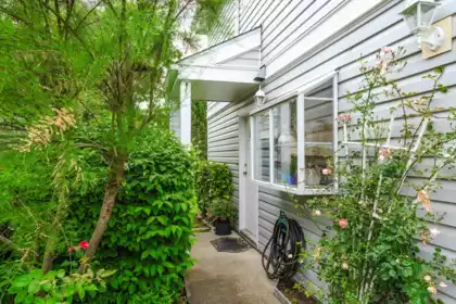 110 12233 92 Avenue, Surrey, BC, Surrey — Townhouse for sale