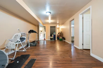 Hallway Photo of 9380 Hayward Street, Mission, BC