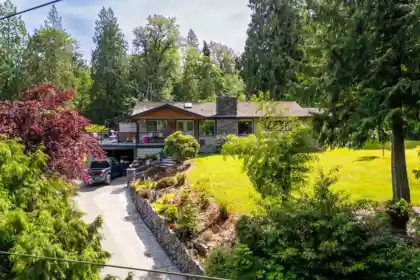 9380 Hayward Street, Mission, BC, Mission — 5 bed single family residence for sale