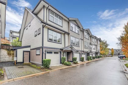 38 6350 142 Street, Surrey, BC, Surrey — Townhouse for sale