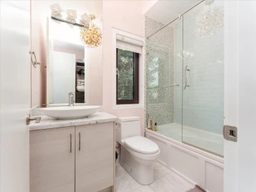 Laundry Room Photo of 3011 W 27th Avenue, Vancouver, BC