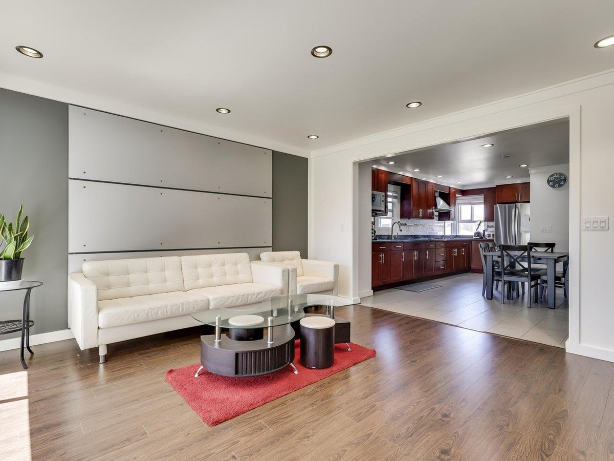 Family Room Photo of 2241 E 43rd Avenue, Vancouver, BC