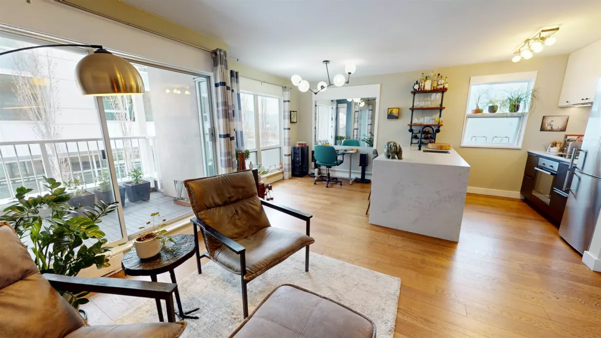 Dining Area Photo of 403 985 W 10th Avenue, Vancouver, BC