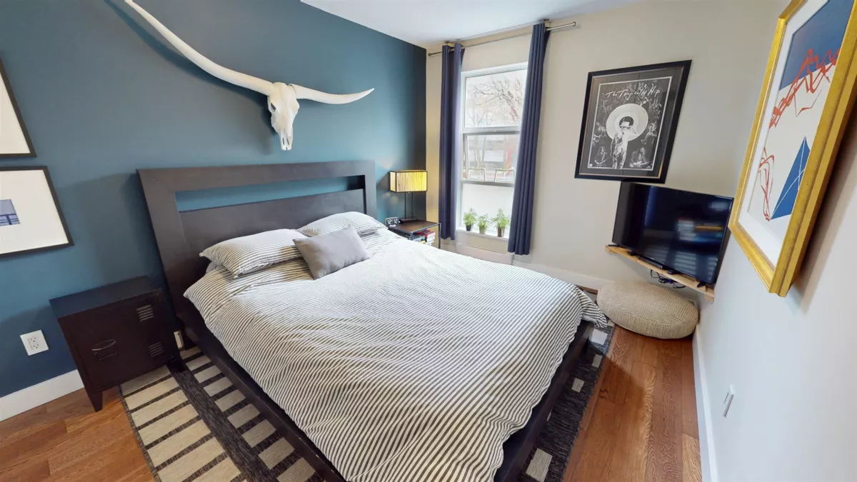 Primary Bathroom Photo of 403 985 W 10th Avenue, Vancouver, BC