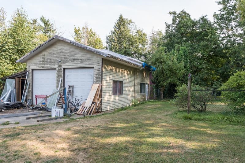 Kitchen Island Photo of 18278 21a Avenue, Surrey, BC