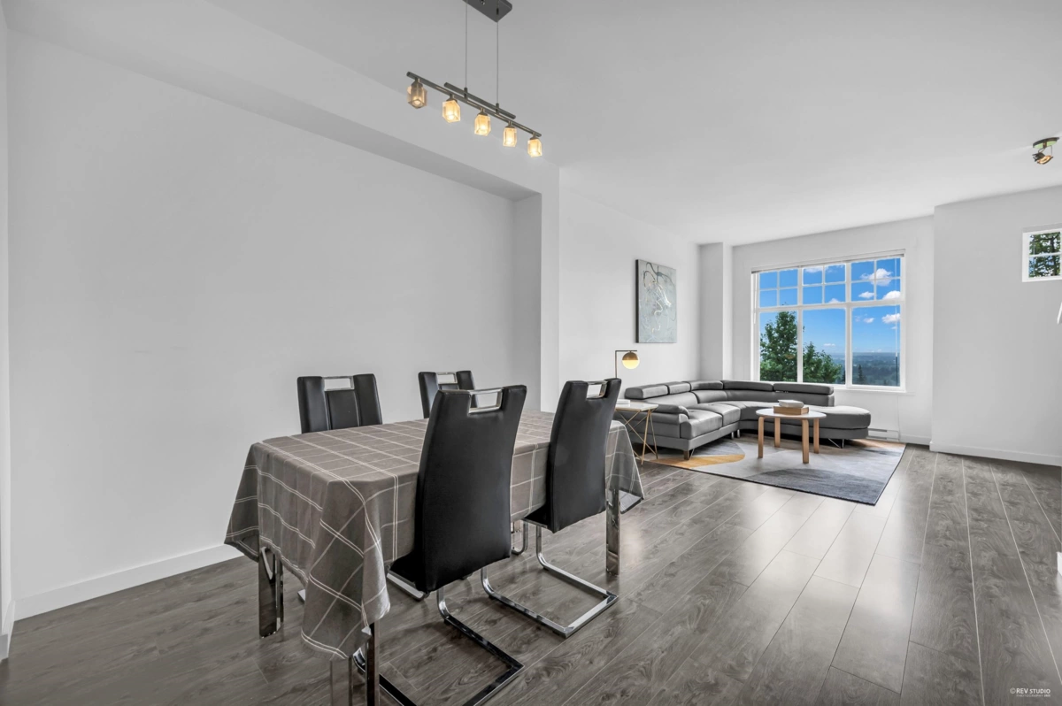 Kitchen Island Photo of 80 1320 Riley Street, Coquitlam, BC