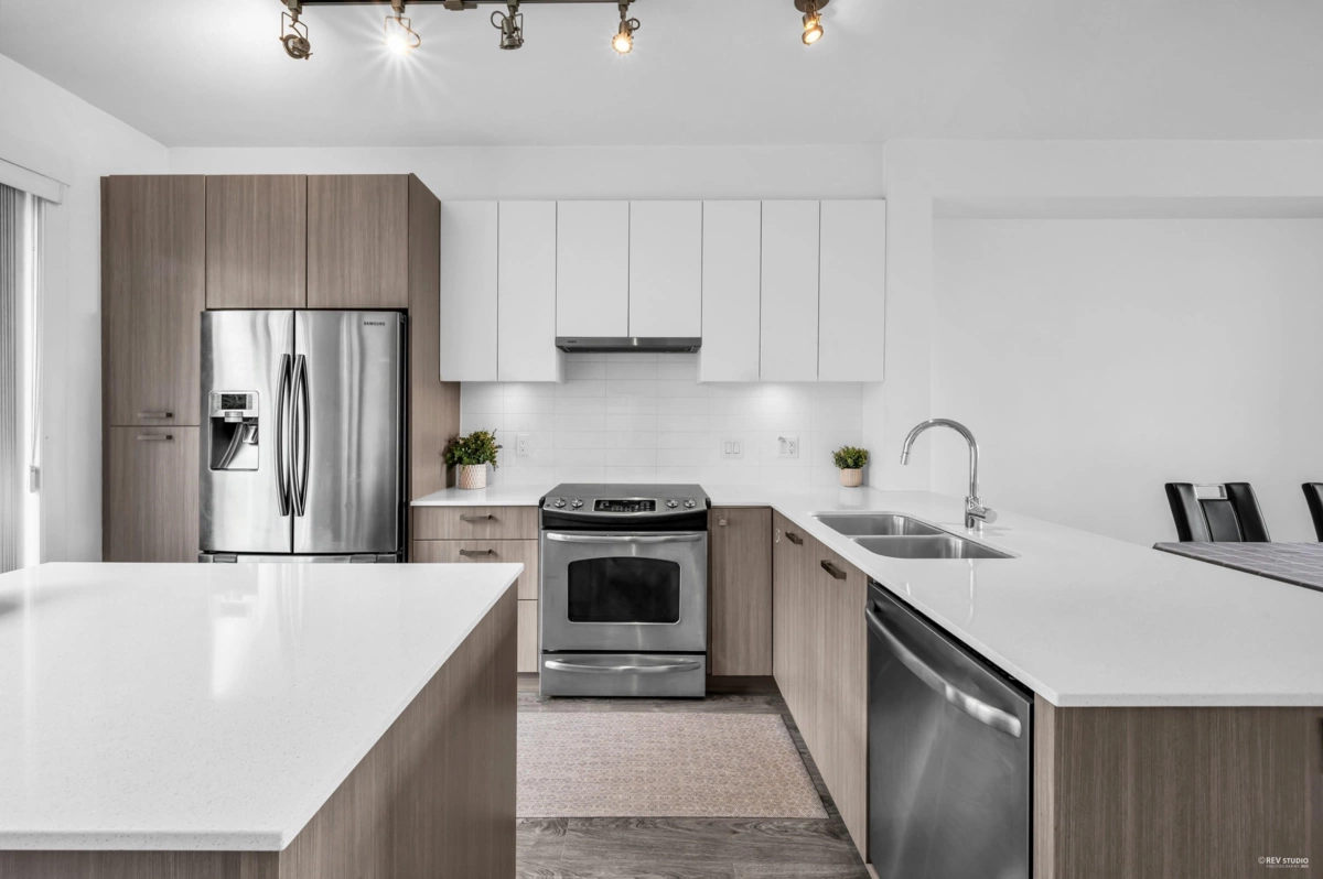 Walk-In Closet Photo of 80 1320 Riley Street, Coquitlam, BC