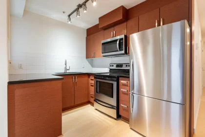 102 930 W 16th Avenue, Vancouver, BC, Vancouver — Apartment/Condo for sale