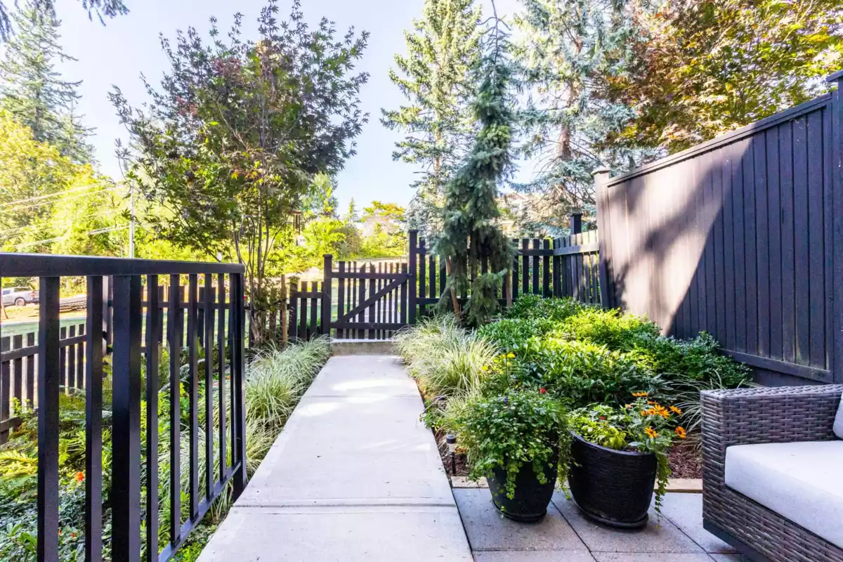 Kitchen Photo of 45 16433 19 Avenue, Surrey, BC