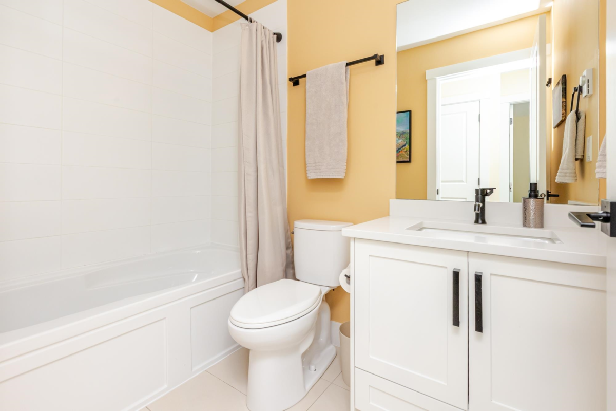 Office / Den Photo of 45 16433 19 Avenue, Surrey, BC