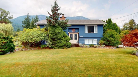 41599 Cottonwood Road, Squamish, BC, Squamish — Single Family Residence for sale