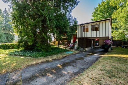 19850 54 Avenue, Langley, BC, Langley City — 3 bed single family residence for sale