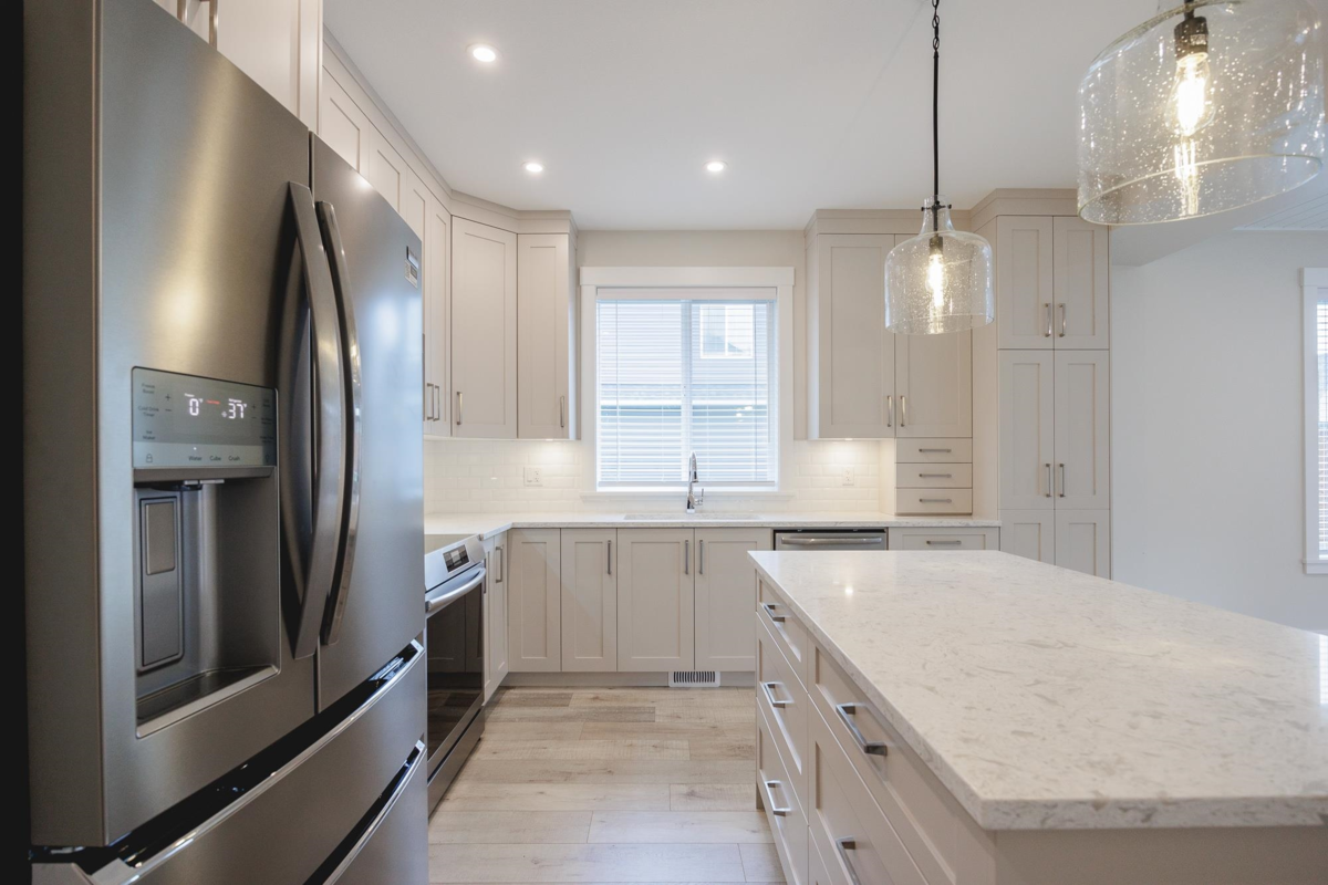 Exterior Front Photo of 102 6211 Chilliwack River Road, Chilliwack, BC