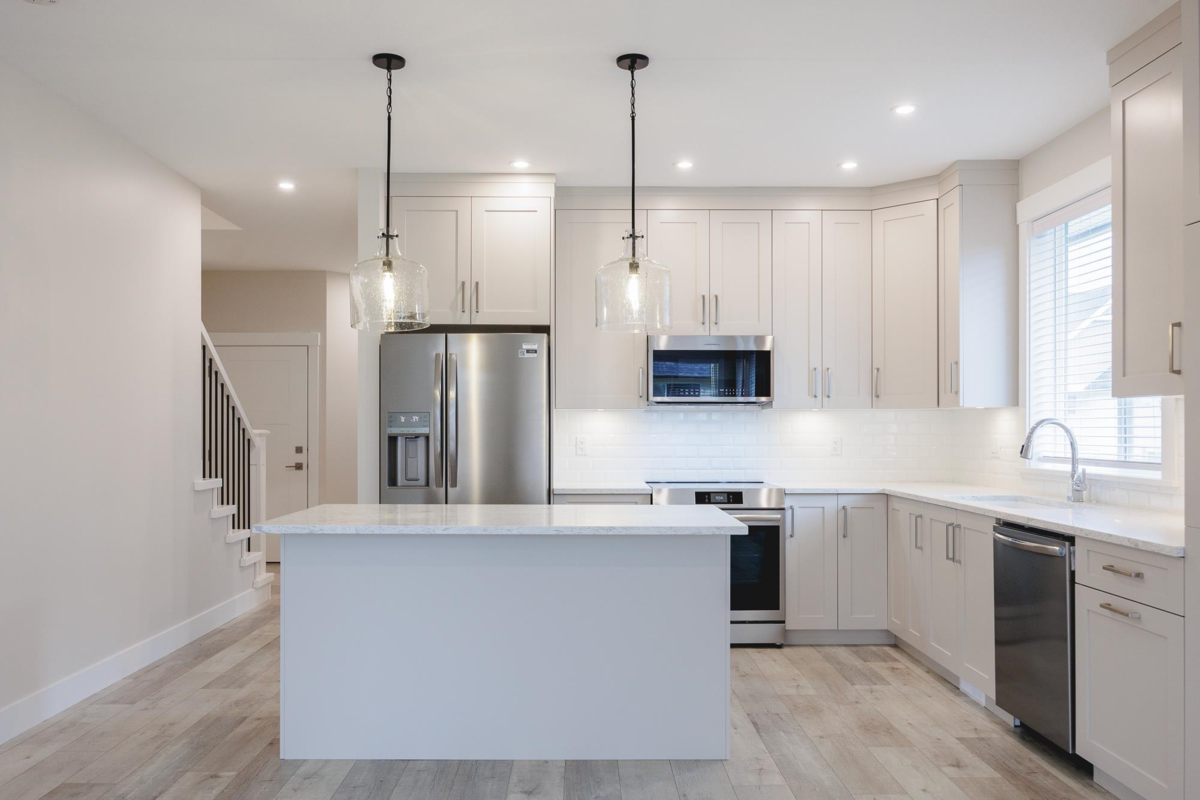 Living Room Photo of 102 6211 Chilliwack River Road, Chilliwack, BC