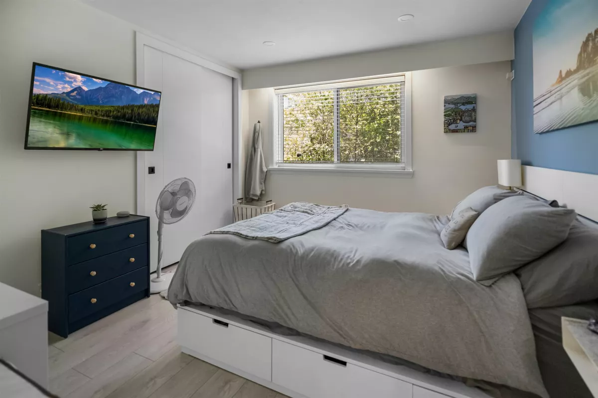 Basement Recreation Room Photo of 101 2121 W 6th Avenue, Vancouver, BC