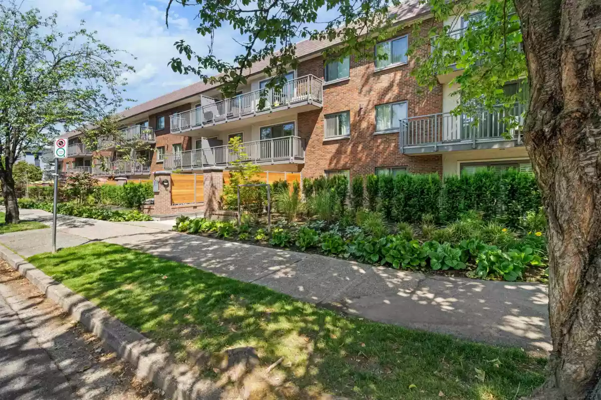 Exterior Rear Photo of 101 2121 W 6th Avenue, Vancouver, BC