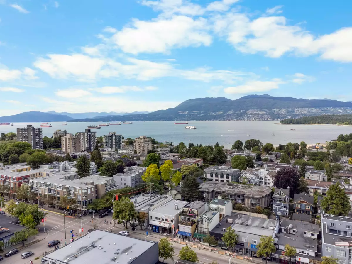Front Yard Photo of 101 2121 W 6th Avenue, Vancouver, BC