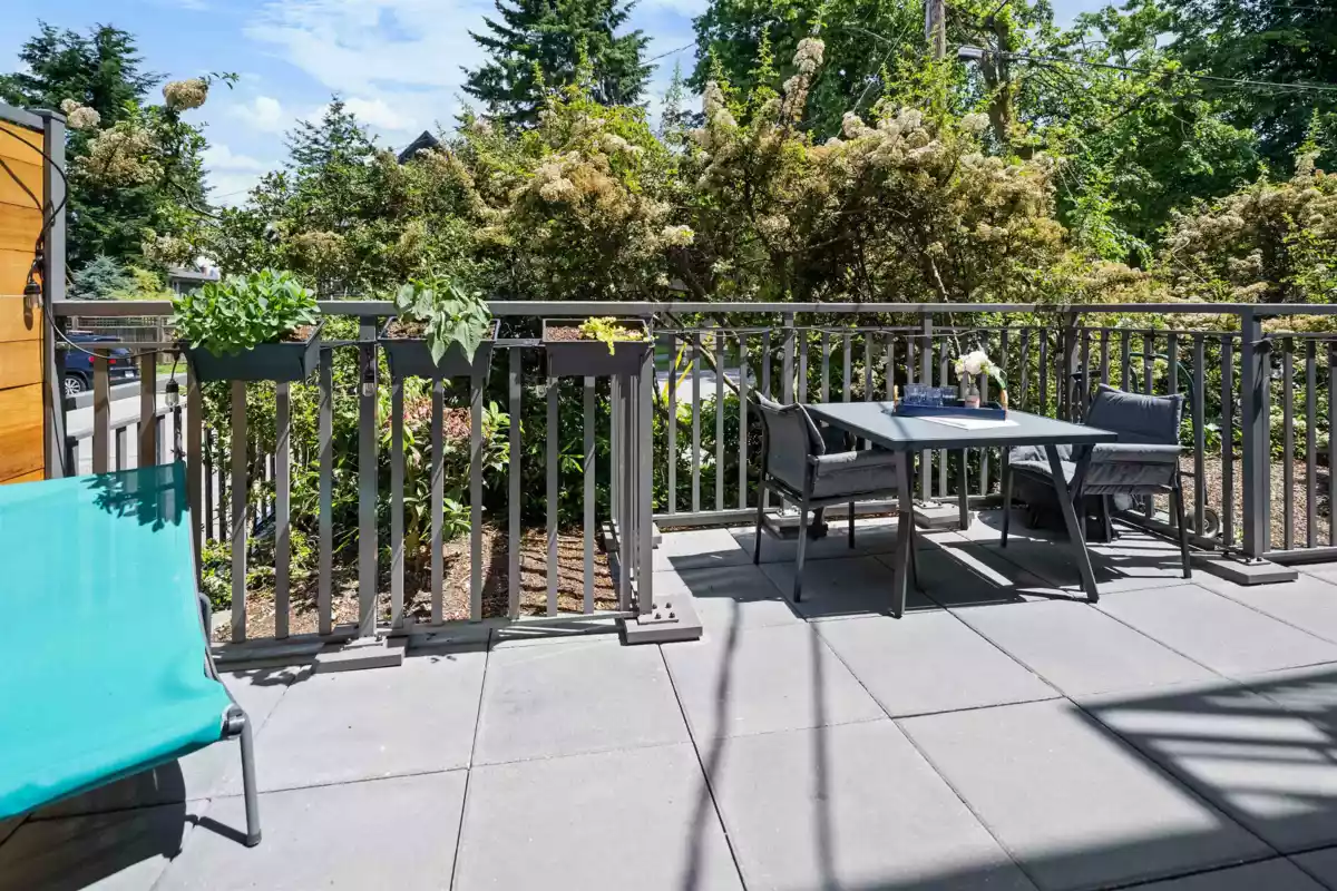 Kitchen Photo of 101 2121 W 6th Avenue, Vancouver, BC