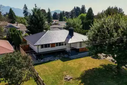46160 Larch Avenue, Chilliwack, BC, Chilliwack — Single Family Residence for sale
