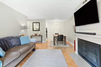 102 708 Eighth Avenue, New Westminster, BC, New Westminster — Apartment/Condo for sale