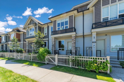 20482 78 Avenue, Langley, BC, Langley — Row House (Non-Strata) for sale