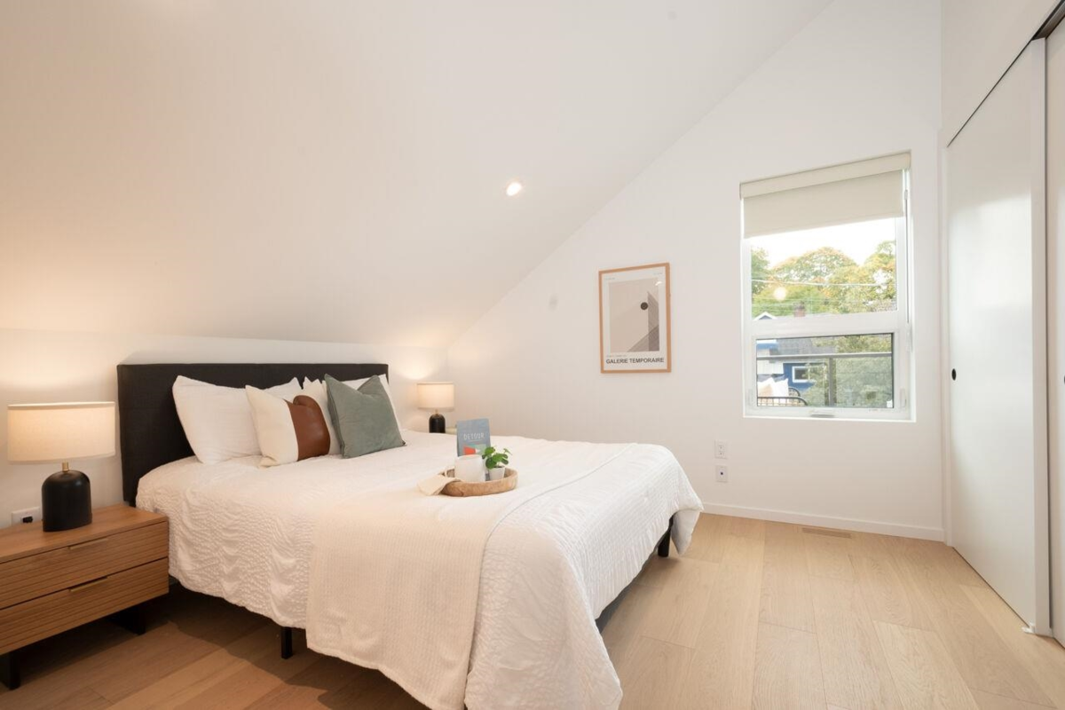 Basement Recreation Room Photo of 122 E 17th Avenue, Vancouver, BC