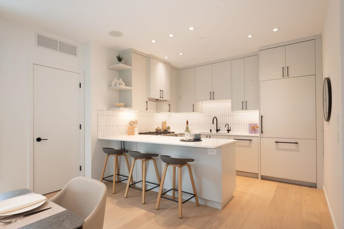 Bedroom 4 Photo of 122 E 17th Avenue, Vancouver, BC