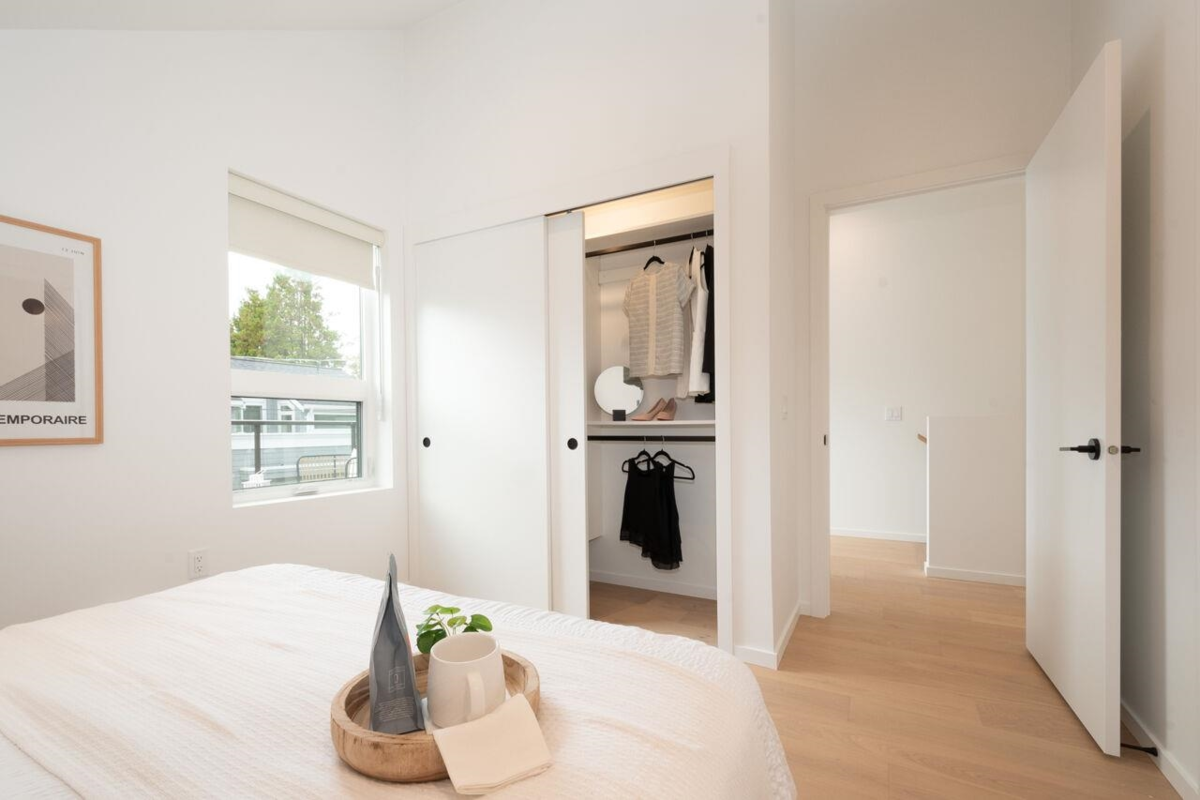 Laundry Room Photo of 122 E 17th Avenue, Vancouver, BC