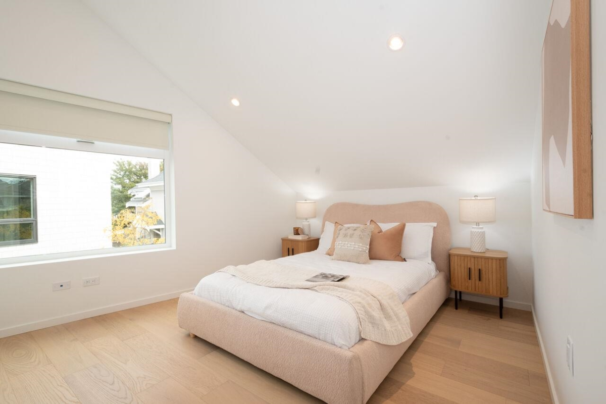 Outdoor Deck Photo of 122 E 17th Avenue, Vancouver, BC